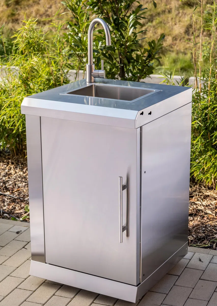 Ondis24 Outdoor-Küche Gasgrill Kühlschrank Spülbecken Edelstahl 4 Brenner Außenkochfeld Keramik Backburner Drehspieß