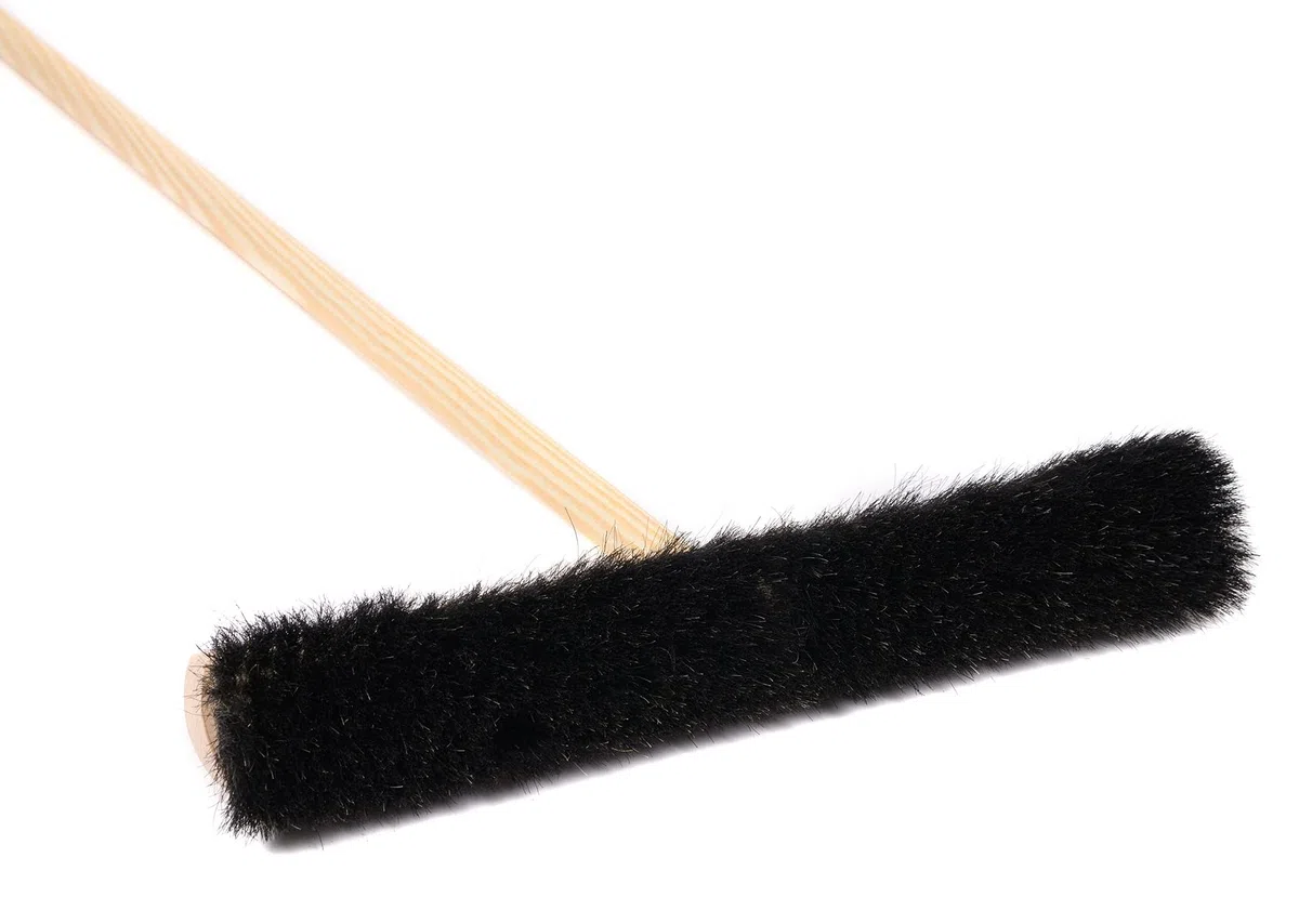 BawiTec Roßhaarbesen, weiche Naturhaar-Rosshaar-Borsten, Besen Breite 50cm, mit Stielloch und Stiel 140cm Lang, Saalbesen Kehrbesen für empfindliche Böden, für Innen, Innenbereich (Größe 50/140cm)