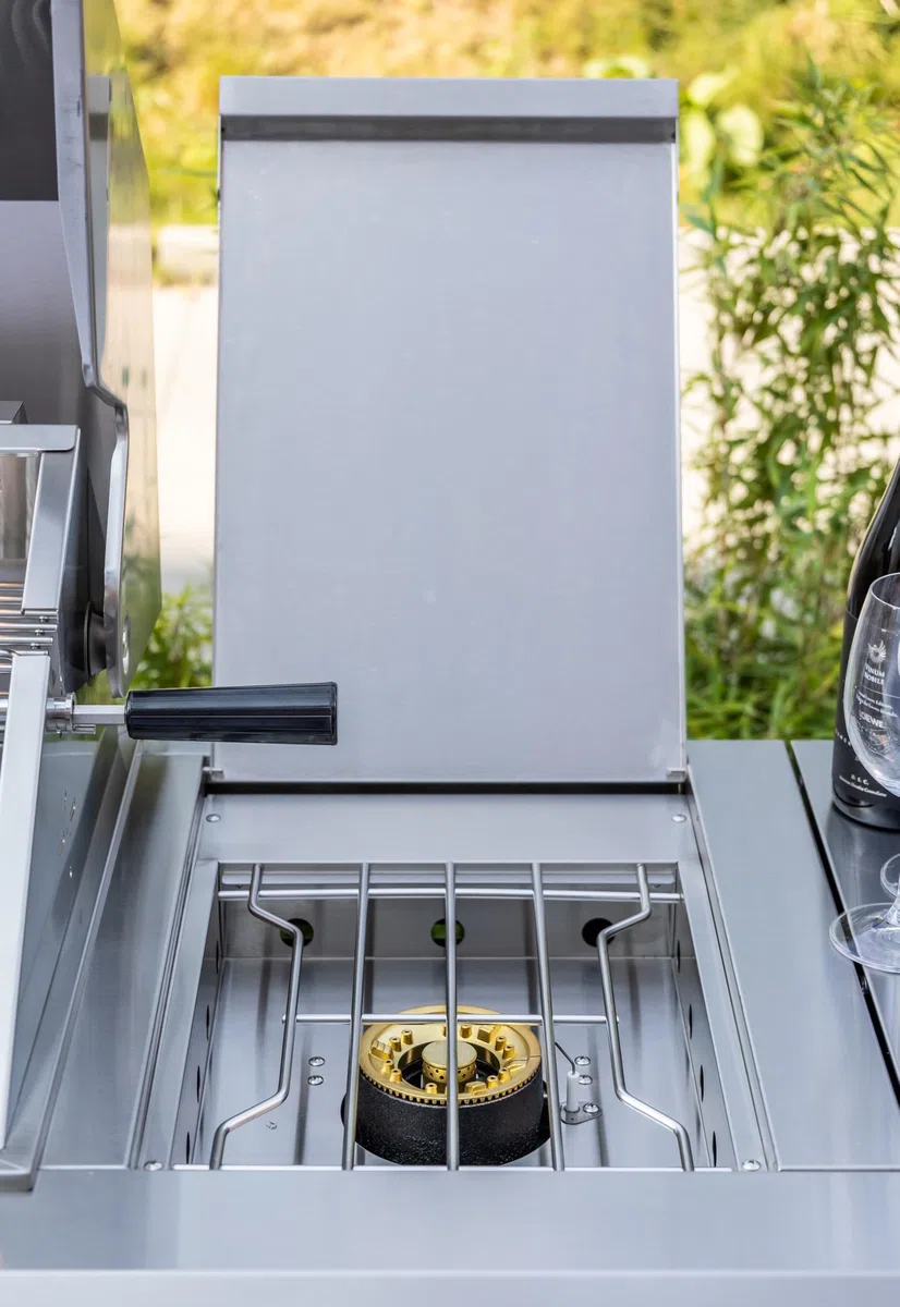 Ondis24 Outdoor-Küche Gasgrill Kühlschrank Spülbecken Edelstahl 4 Brenner Außenkochfeld Keramik Backburner Drehspieß