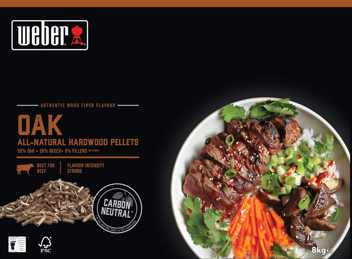 Weber Holzpellets - Eichenholz (8kg), perfekt zum Räuchern von Rind, 100% natürliche Holzpellets, EU-Produkt, nachhaltig gewonnen, FSC zertifiziertes Holz (18295)