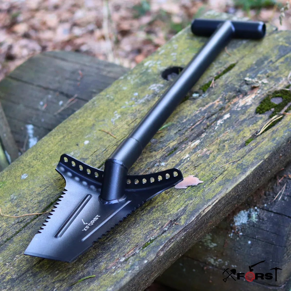 Xforst X-SZ1 Schaufel Spaten aus Karbonstahl mit Pulverbeschichtung – 70 cm, 1,36 kg, Trapezklinge mit scharfer Kante, ideal für Gartenarbeit, Wurzelentfernung, Metalldetektor/verstärkte Trittkante