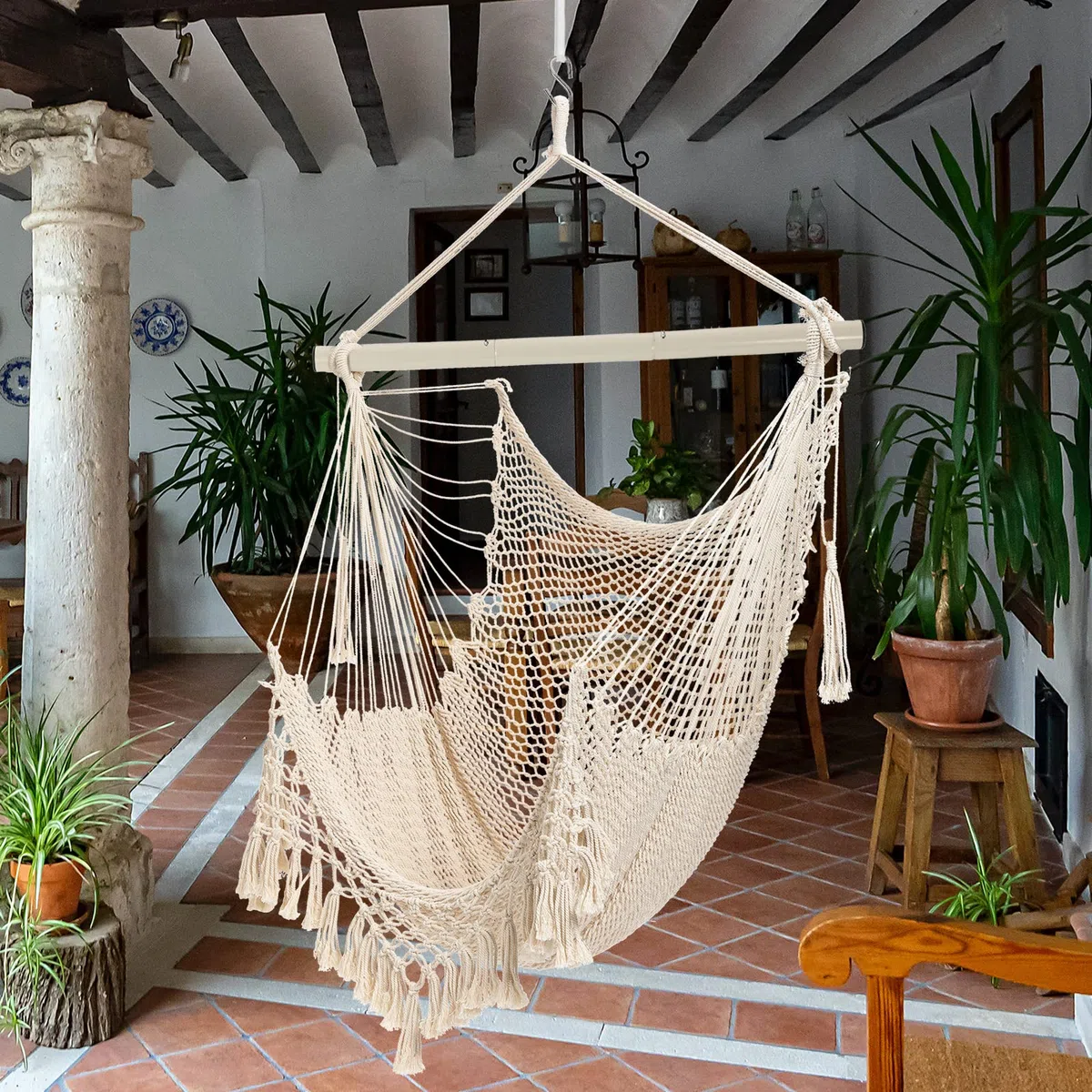 Hängesessel Hängestuhl Aus Weichem Baumwollseil Mit Hochbelastbarer Metallstange,Geeignet Indoor Outdoor Garten Balkon，Belastbar bis 150 kg